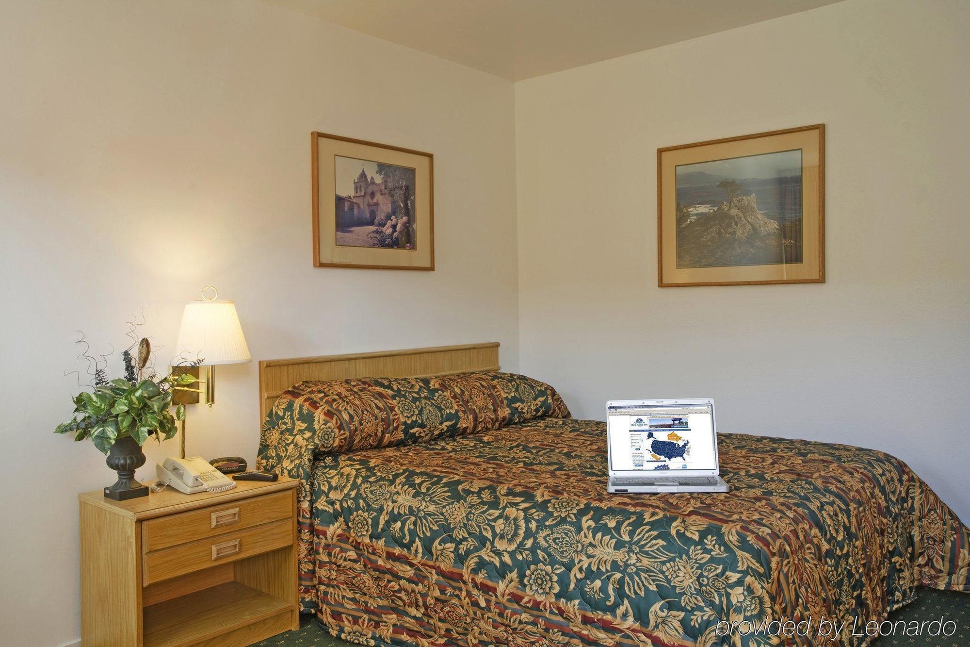 Red Roof Inn & Suites Monterey Quarto foto