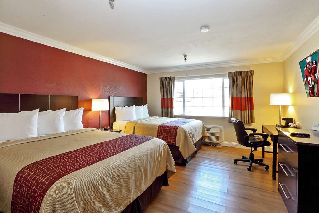 Red Roof Inn & Suites Monterey Quarto foto